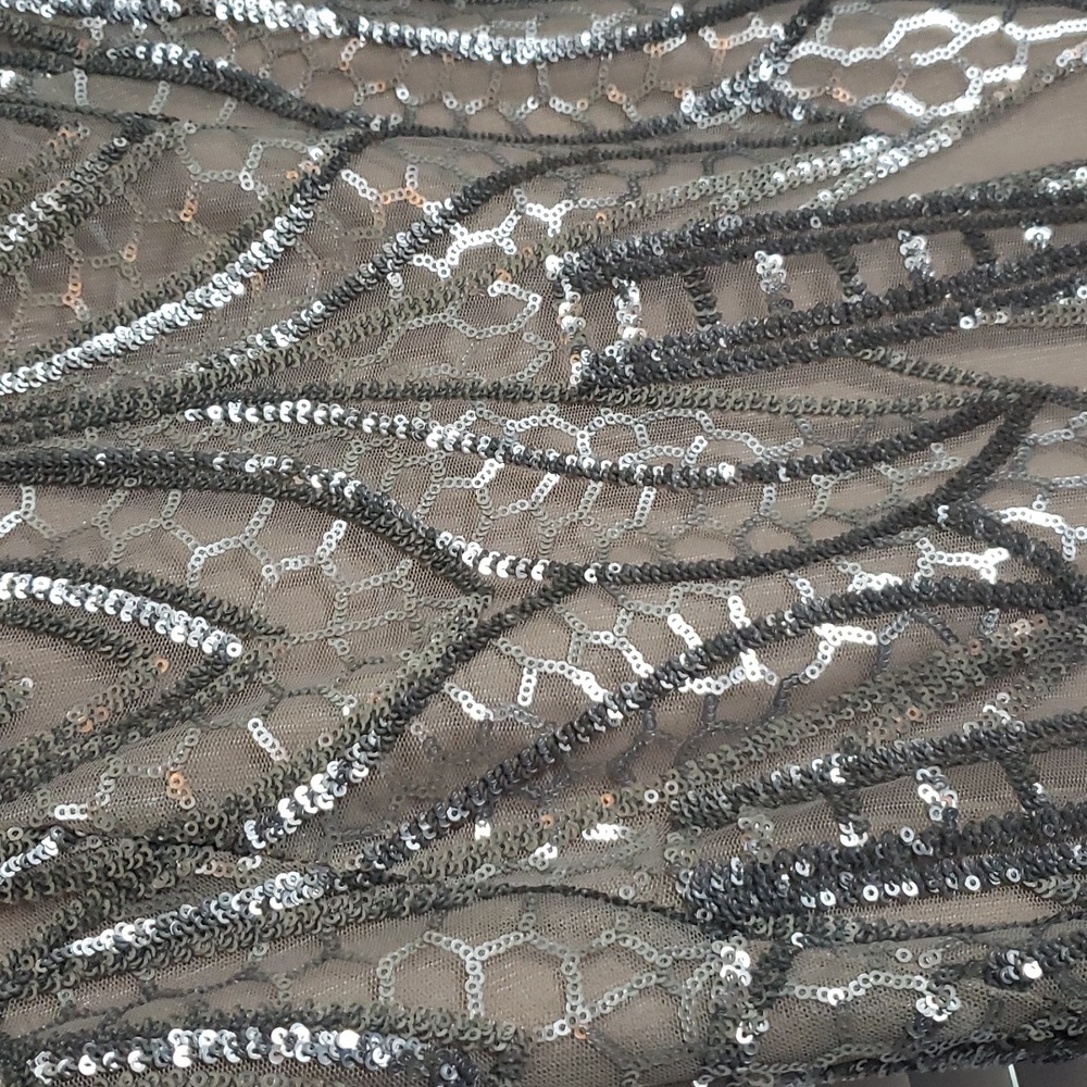 Calvin Klein Silver Sequin Nude Dress – Size 2 - Picture 5 of 11